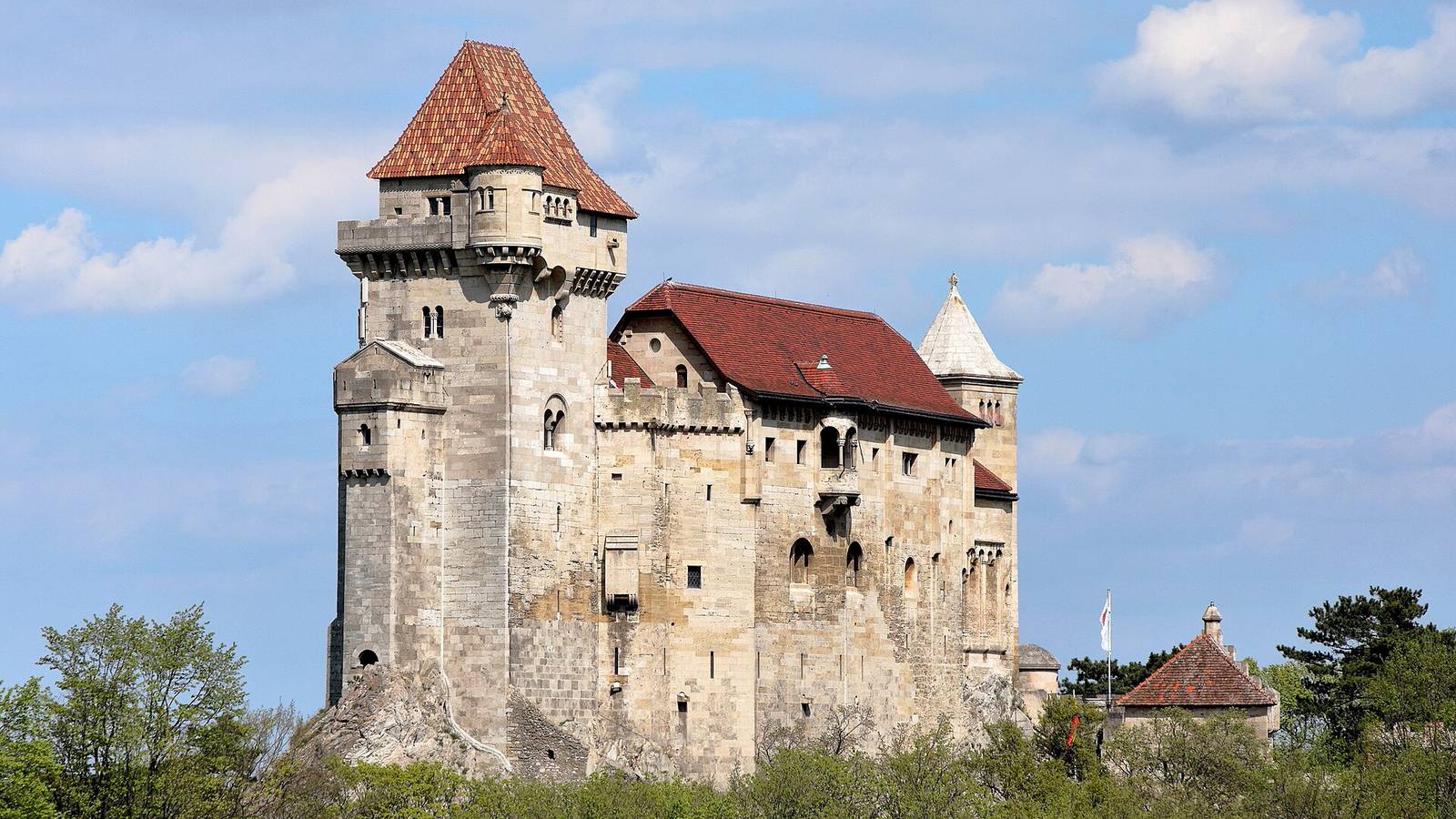 Burg Liechtenstein vs. Schlösser von Laxenburg: Vergleich der Daten